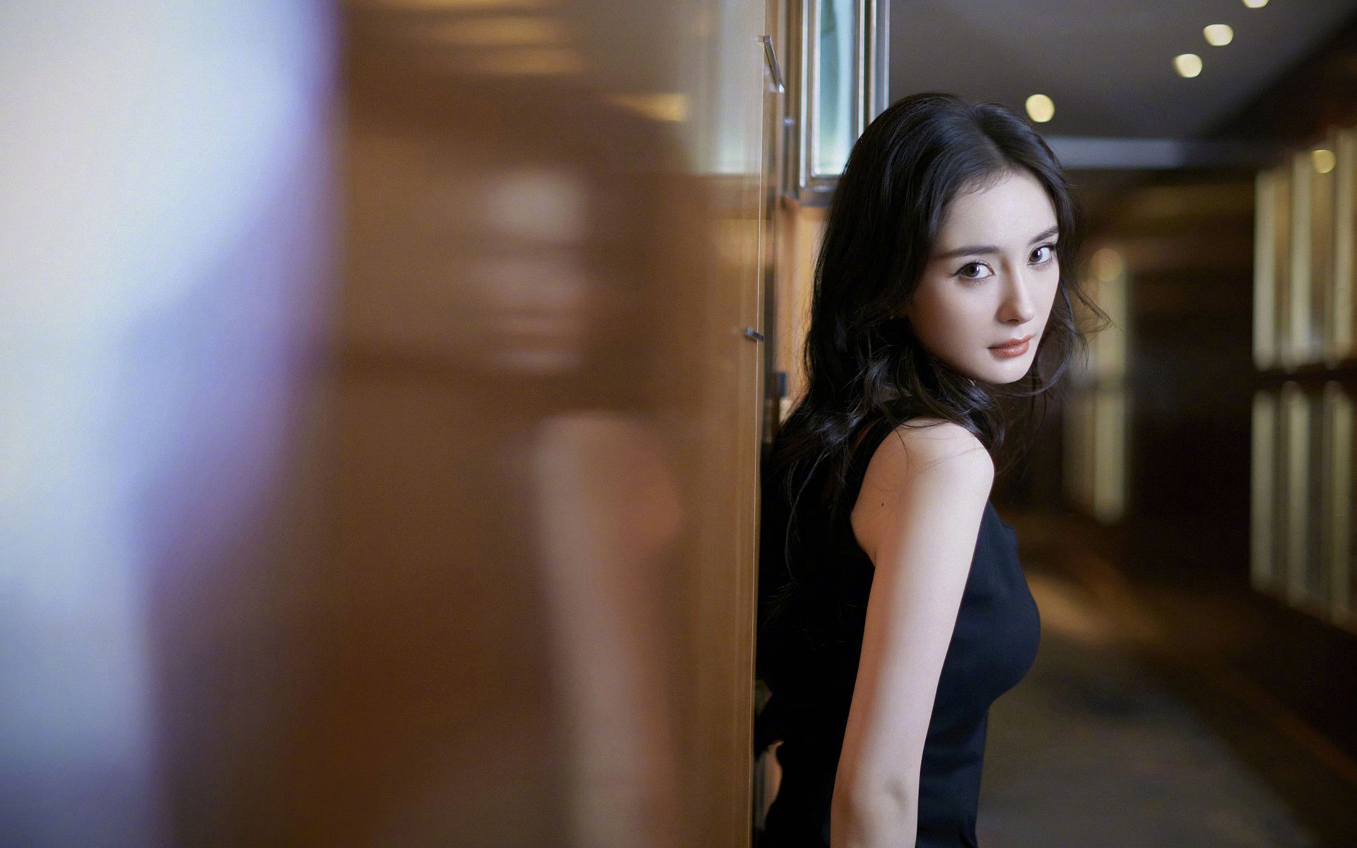 爱游戏中国官方登录入口网站-体育明星积极参与公益活动传递正能量，体育明星赞助案例