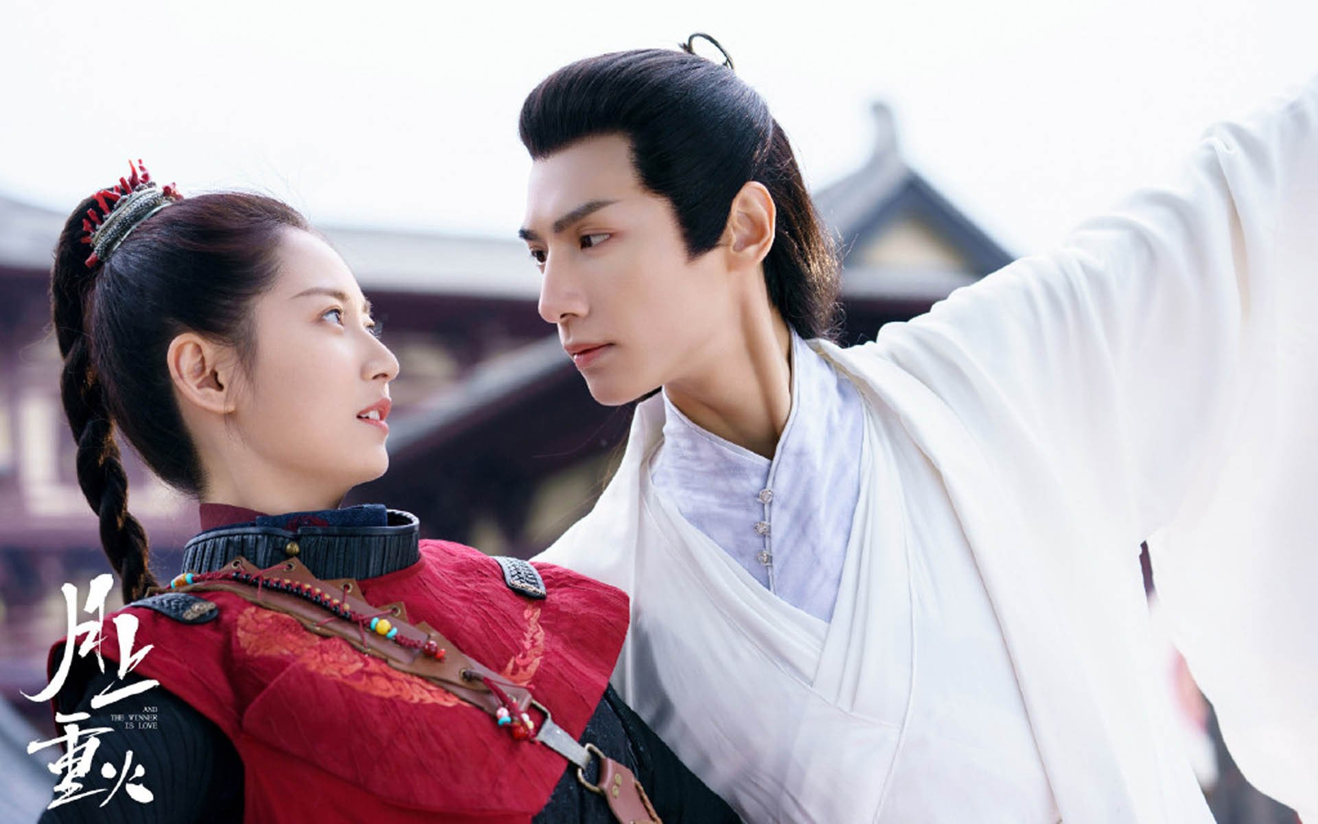 爱游戏官方-曼联球迷庆祝百年老队成就感人至深，曼联拜年