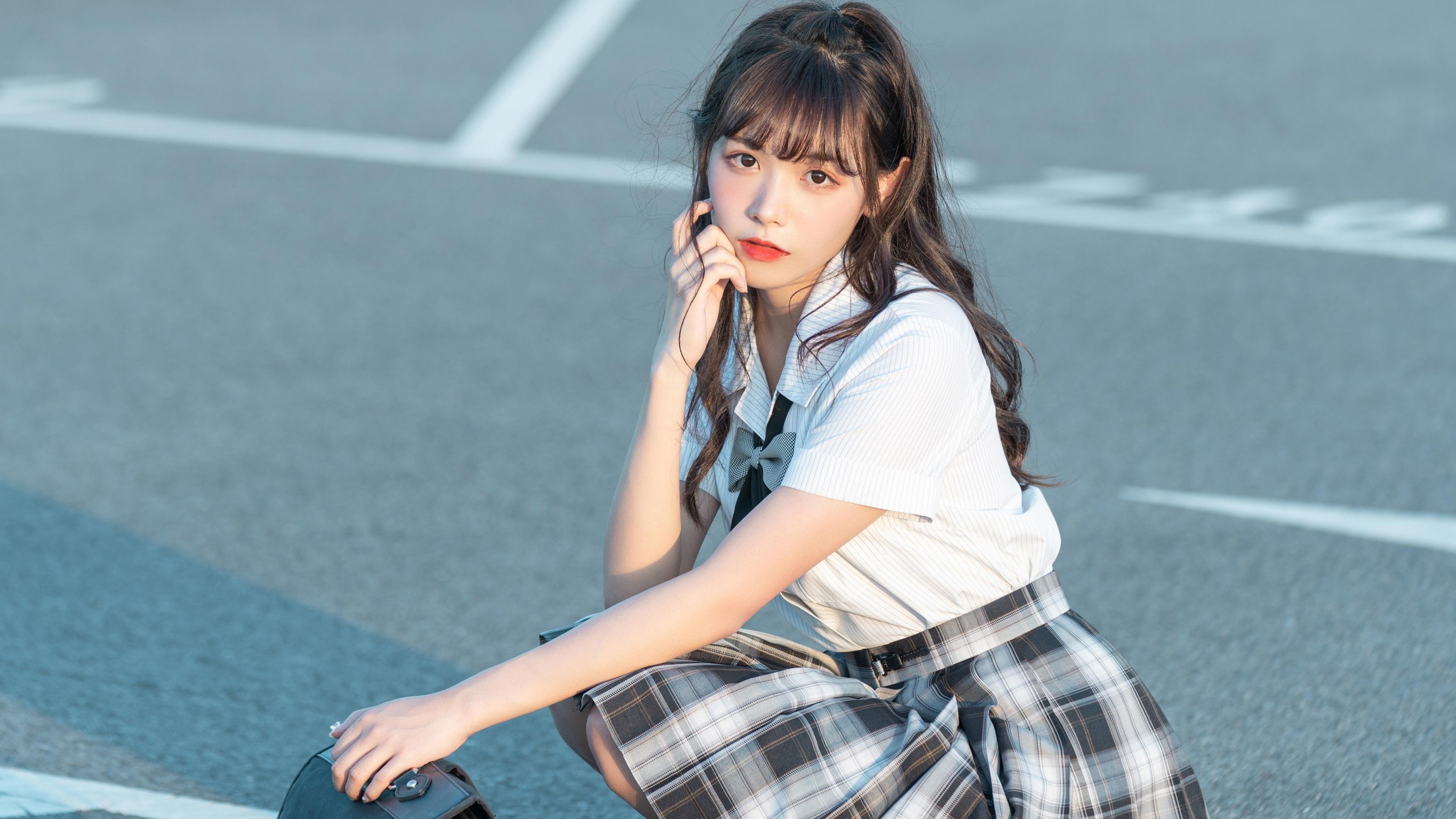 爱游戏娱乐网址-青少年足球装备个性化定制逐步普及，满足多样化需求，青少年足球型号